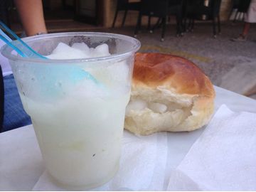 Un attimo goloso a #Menfi ... l'immancabile granita di Giovanni!